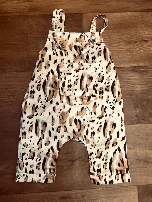 Leopard print overall’s